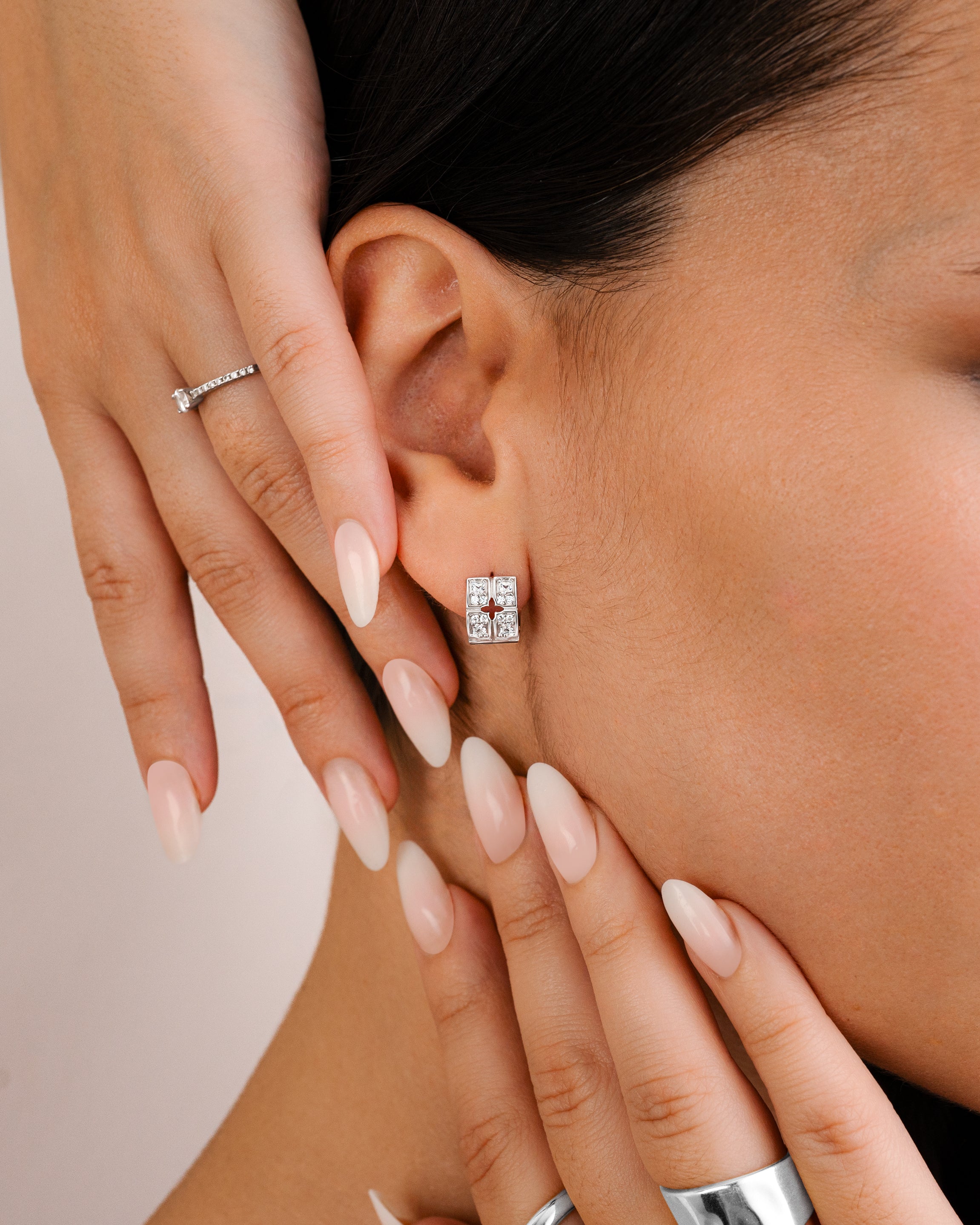 Orecchini Cerchio Crociforme - Chiara Jewels