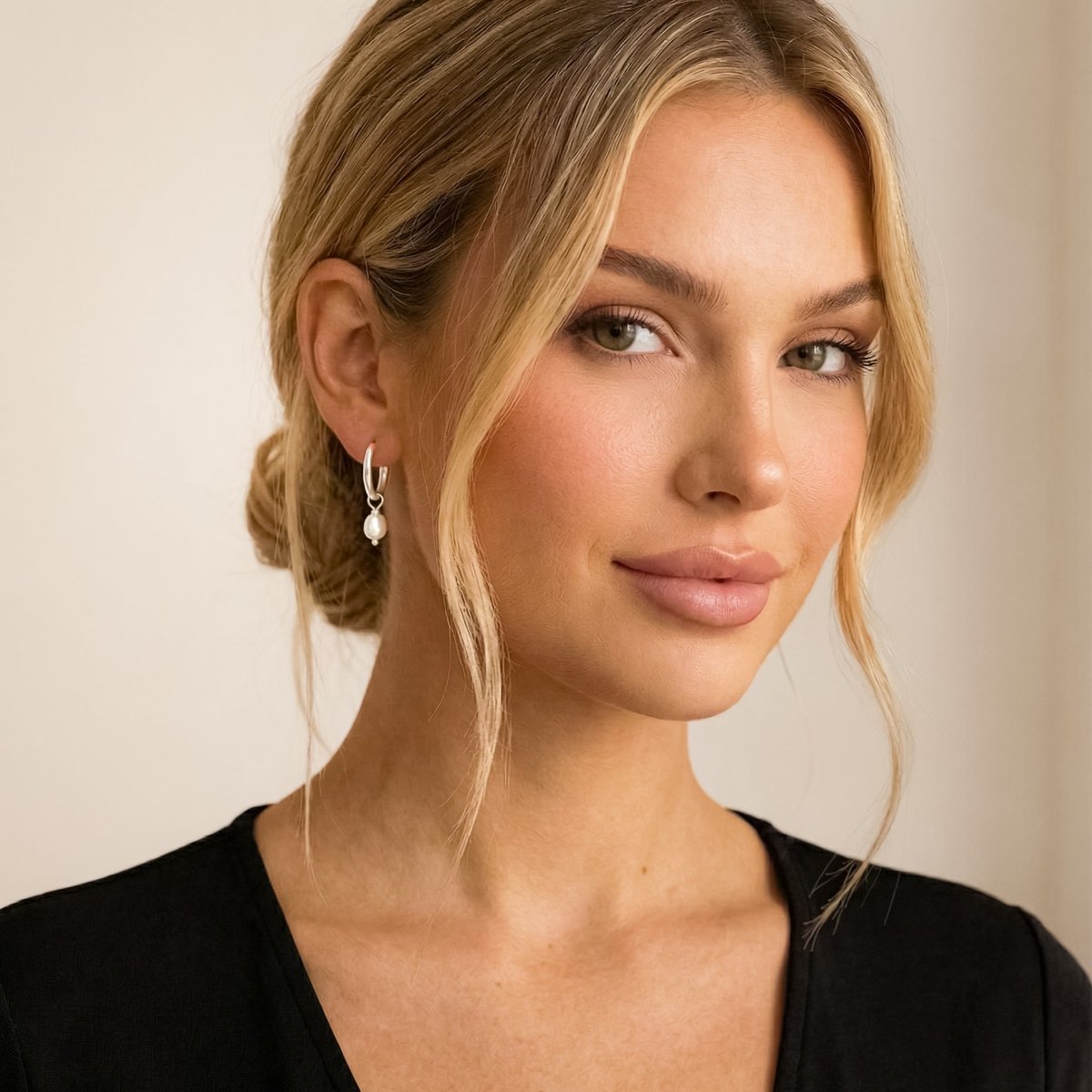 Orecchini Cerchio Perla Asimmetrica