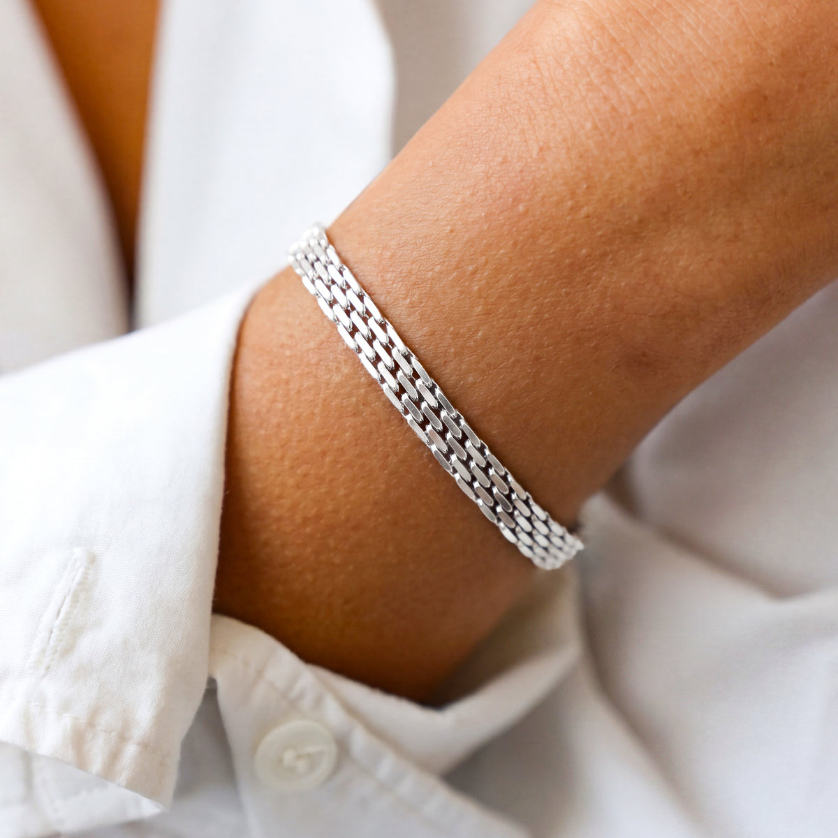Bracciale con Fili Intrecciati